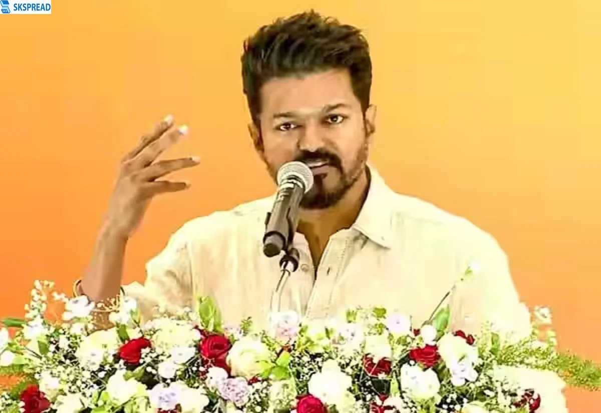 கட்சி பெயரை திடீரென மாற்றிய தலைவர் விஜய்.., அவர் சொன்ன காரணம் என்ன தெரியுமா?.., குழப்பத்தில் தவெக உறுப்பினர்கள்!!