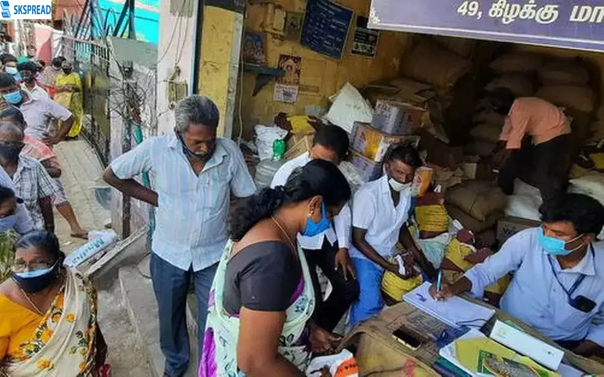 தமிழக மக்களே.., இனி ரேஷன் கடையில் இது நடக்காது.., ஊழியர்களுக்கு பறந்த முக்கிய அறிக்கை.., அமைச்சர் அறிவிப்பு!!