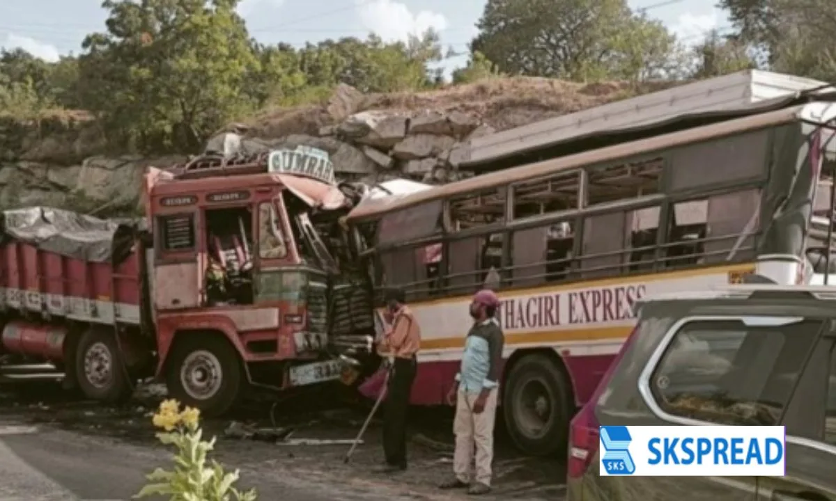 ஆந்திராவில் லாரி மீது அரசு பஸ் மோதி பயங்கர விபத்து - 8 பேர் உயிரிழப்பு!