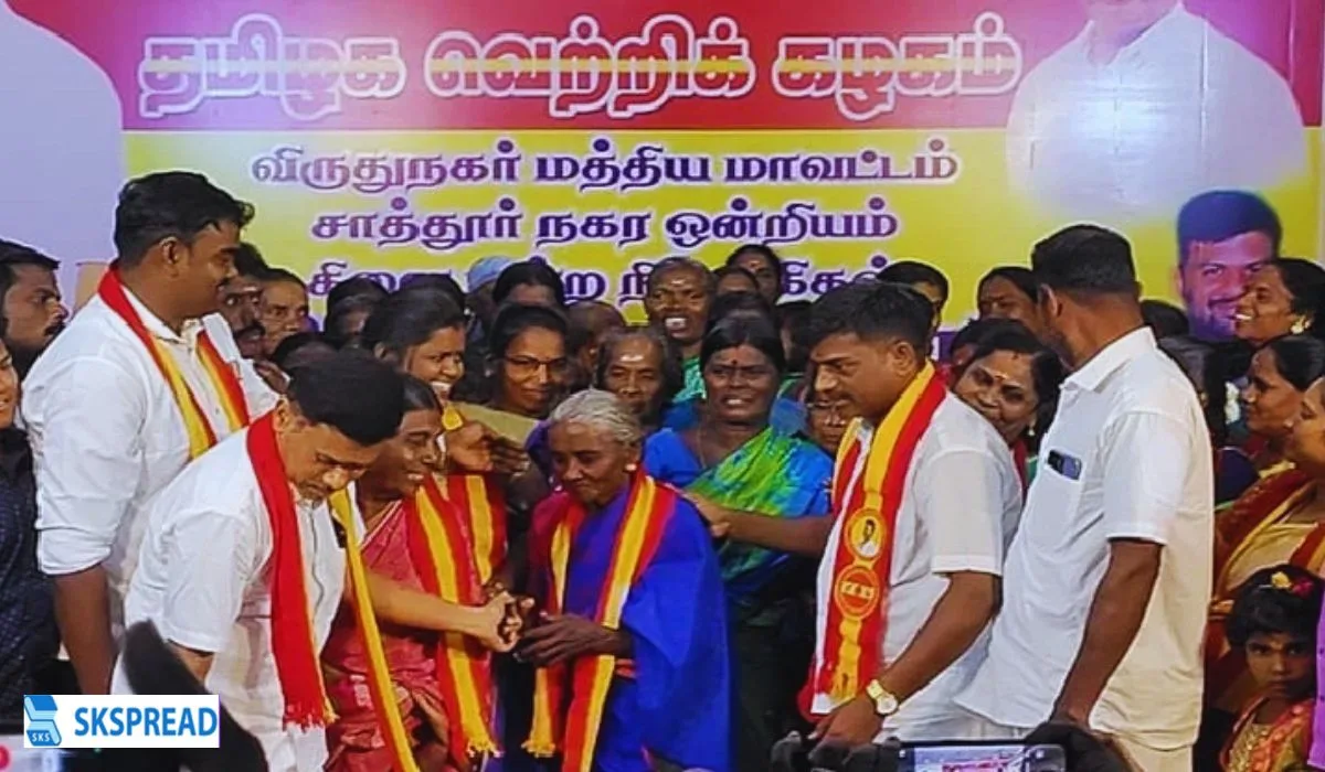 தவெகவில் இணைந்த 100 மூதாட்டிகள்… அதிக வரவேற்பு கொடுத்த இளைஞர்கள்..!